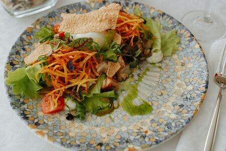 Судак обской горячего копчения с хворостом