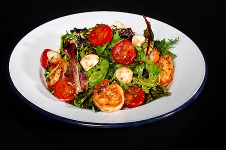 Летний салат с креветками