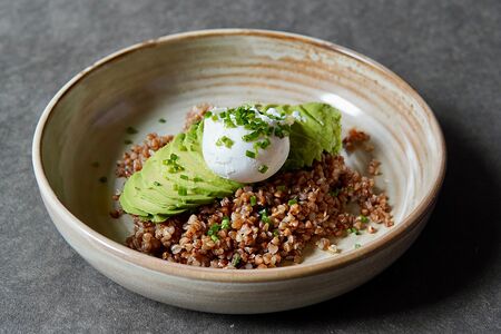 Греча с авокадо