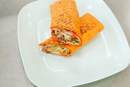 Шаурма в сырном лаваше