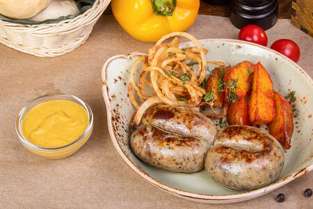 Колбаска на гриле с потрошками