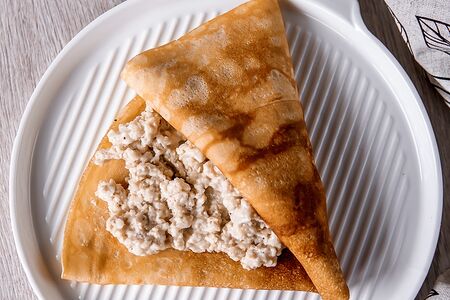 Блин с куриным фаршем и сыром