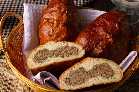 Пирог печеный с мясом