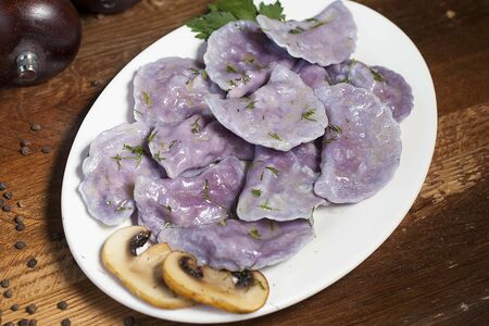 Вареники с капустой и грибами