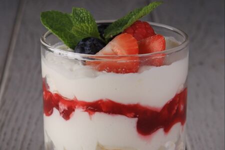 Трайфл Павлова