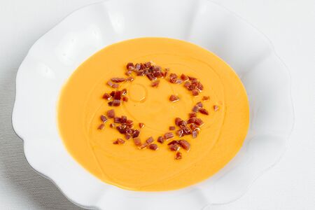 Тыквенный крем-суп с хамоном