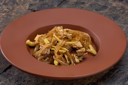 Свинина с сельдереем и финтезой