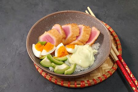 New Боул с тунцом темпура