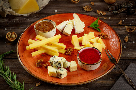 Сырная тарелка