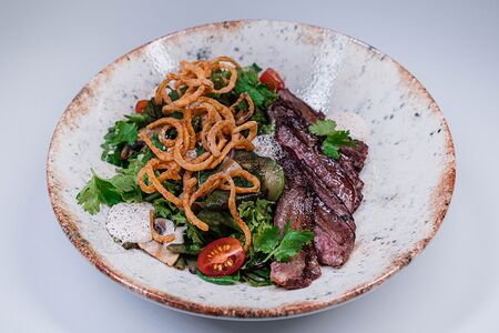 Стейк-салат с мясом