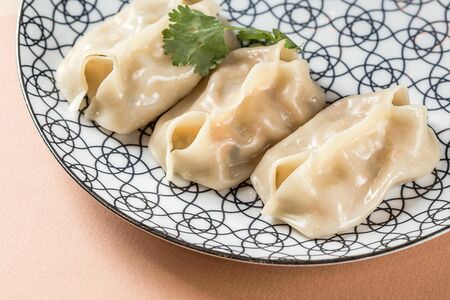 Манты с креветками