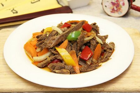 Говядина с овощами