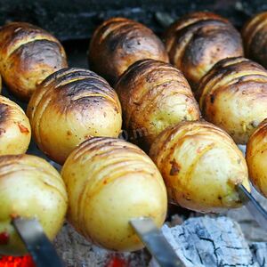 Картошка на мангале