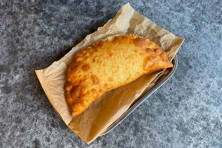 Чебурек с сыром