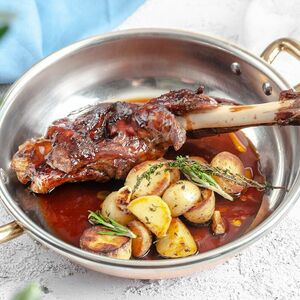 Ягнёнок из дровяной печи с картофелем