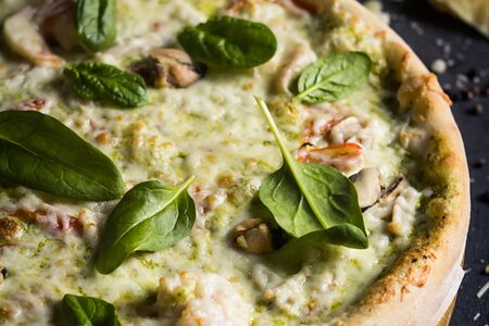 Пицца с морепродуктами