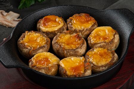 Грибы, запеченные с сыром