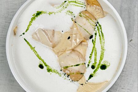 Равиоли с уткой и грюйер