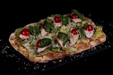 Пицца Цезарь