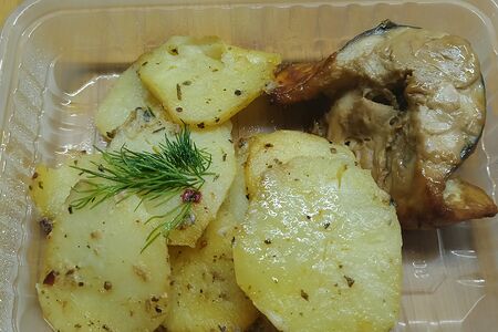 Скумбрия в соусе терияки, запеченная с картофелем