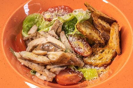 Цезарь с курицей