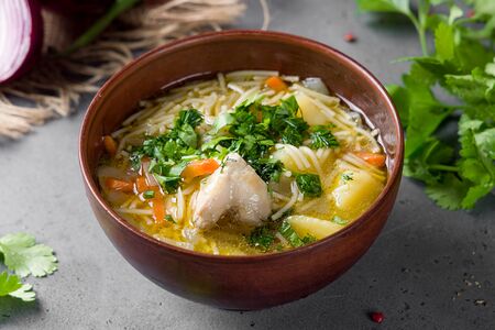 Куриный суп-лапша