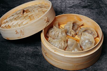 Гедза со свининой и креветкой