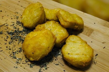 Куриные наггетсы
