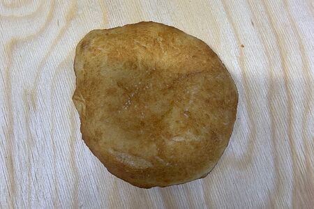 Пончик заварной с кремом