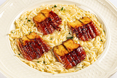 Орзо с копченым угрем