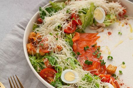 Цезарь с семгой