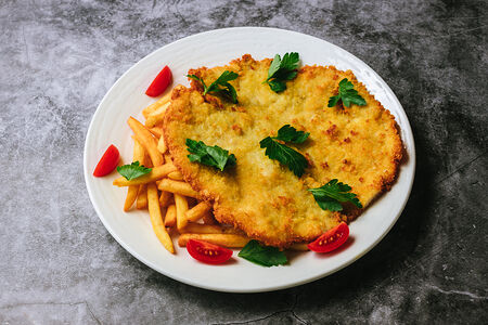 Большой куриный шницель