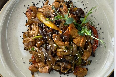 Лапша удон с куриным филе