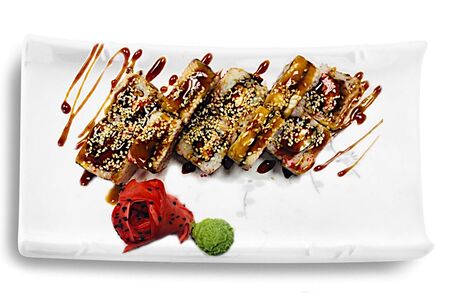 Ролл Дракон с лососем