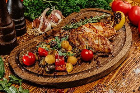 Окунь с овощами