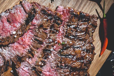 Стейк Нью-Йорк с печеным картофелем