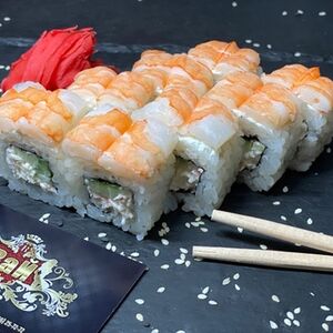 Тигр с крабом и огурцом