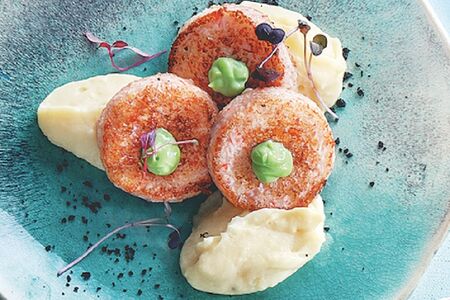 Котлеты из крабов с крем-картофелем и васаби