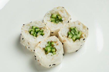 Ролл Огурец в маменори