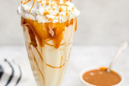 Молочный коктейль Карамельный