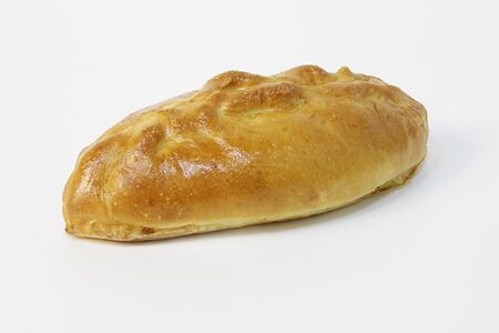 Пирожок с мясом и капустой