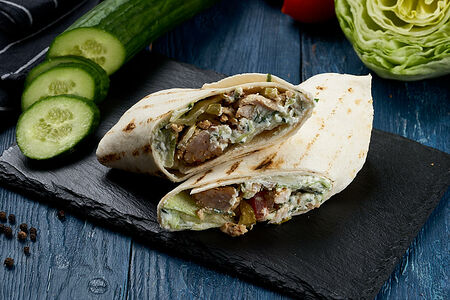 Ролл с курицей