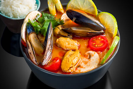 Суп Том Ям с Мидиями