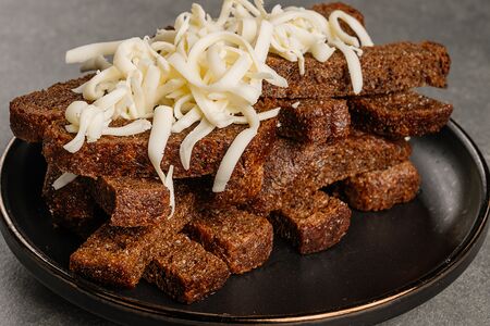 Гренки с сыром