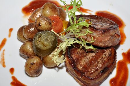 Миньоны с картофелем черри