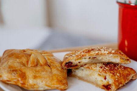 Буфэ с сыром и куриной ветчиной