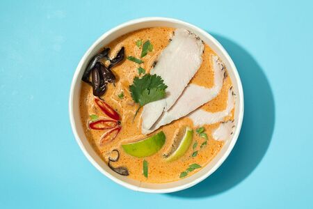 Том Ям с курицей