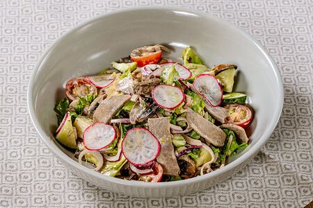 Салат с языком теленка