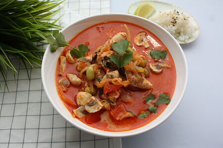 Том Ям с морепродуктами