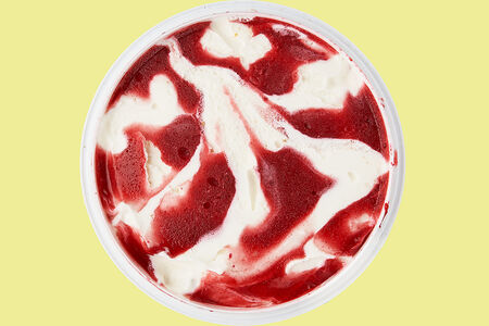 Мороженое Малиновый пирог с белым шоколадом